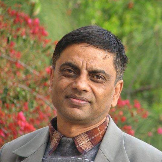 प्रधानध्यापक मोहनराज शर्मा 